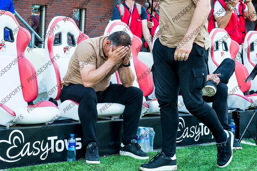 EMMEN - Disappointment at FC Emmen FC Emmen assistant coach Casper Goedkoop because the relegation to the kitchen champion division was not prevented by winning over two matches against Almere City FC during the play-off promotion/relegation match between FC Emmen and Almere City FC in De Oude Meerdijk on June 11, 2023 in Emmen, Netherlands. ANP COR LASKER FC EMMEN-ALMERE CITY FC (1-2) 