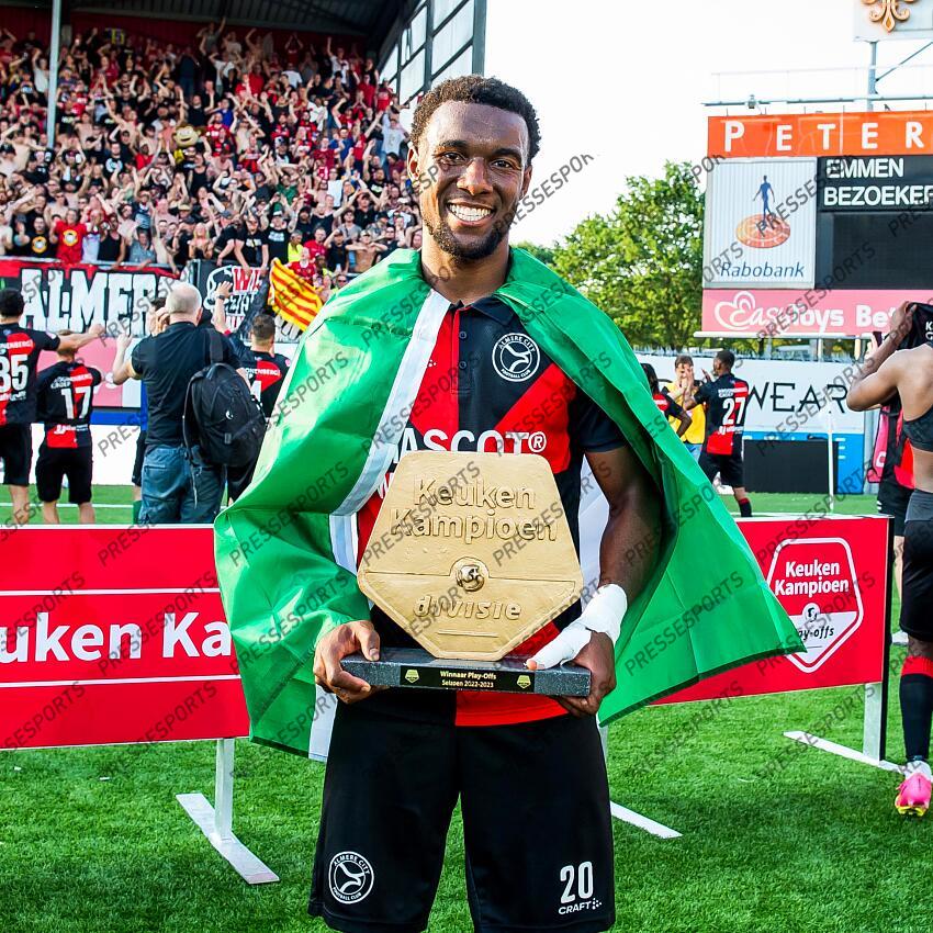 EMMEN - (lr) during the play-off promotion/relegation game between FC Emmen and Almere City FC at De Oude Meerdijk on June 11, 2023 in Emmen, Netherlands. ANP COR LASKER FC EMMEN-ALMERE CITY FC (1-2) 