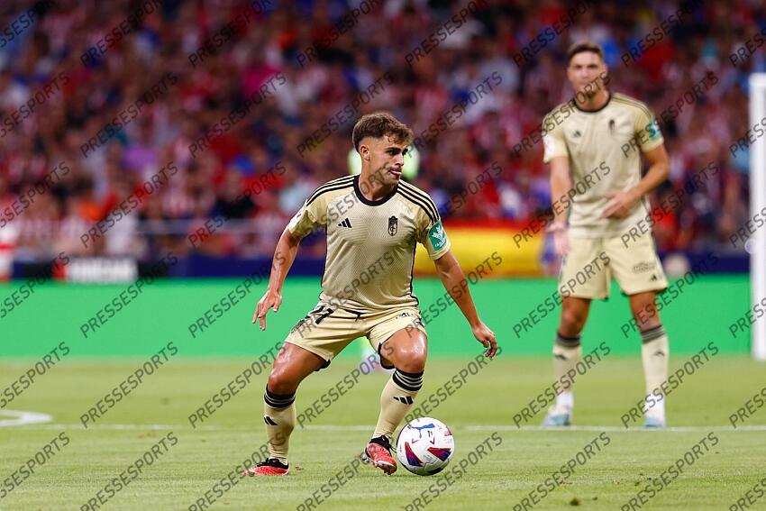 Oscar Melendo of Granada in action during the spanish league, La Liga EA Sports, football match played between Atletico de Madrid and Granada CF at Civitas Metropolitano stadium on August 14, 2023, in Madrid, Spain. ATLETICO DE MADRID-GRENADE CF (3-1) 