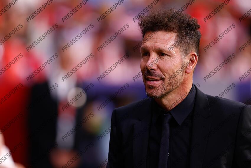 Diego Pablo Simeone, head coach of Atletico de Madrid, looks on during the spanish league, La Liga EA Sports, football match played between Atletico de Madrid and Granada CF at Civitas Metropolitano stadium on August 14, 2023, in Madrid, Spain. ATLETICO DE MADRID-GRENADE CF (3-1) 