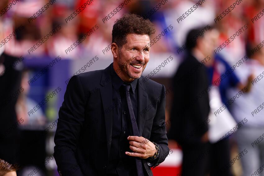 Diego Pablo Simeone, head coach of Atletico de Madrid, looks on during the spanish league, La Liga EA Sports, football match played between Atletico de Madrid and Granada CF at Civitas Metropolitano stadium on August 14, 2023, in Madrid, Spain. ATLETICO DE MADRID-GRENADE CF (3-1) 