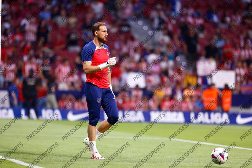 Jan Oblak of Atletico de Madrid warms up during the spanish league, La Liga EA Sports, football match played between Atletico de Madrid and Granada CF at Civitas Metropolitano stadium on August 14, 2023, in Madrid, Spain. ATLETICO DE MADRID-GRENADE CF (3-1) 
