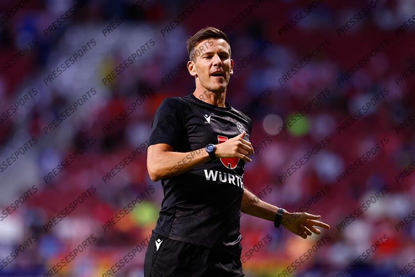 Pulido Santana, referee of the match, warms up during the spanish league, La Liga EA Sports, football match played between Atletico de Madrid and Granada CF at Civitas Metropolitano stadium on August 14, 2023, in Madrid, Spain. ATLETICO DE MADRID-GRENADE CF (3-1) 