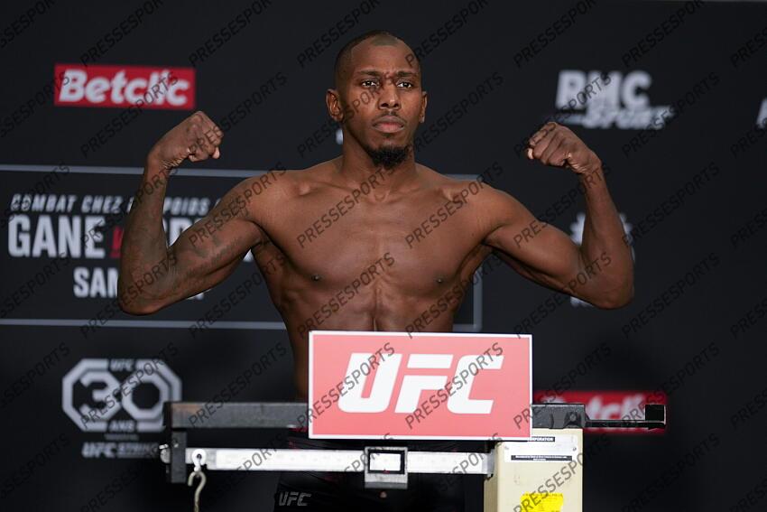 Pesée officielle Taylor Lapilus UFC Fight Night Gane vs Spivac pesée officiel 