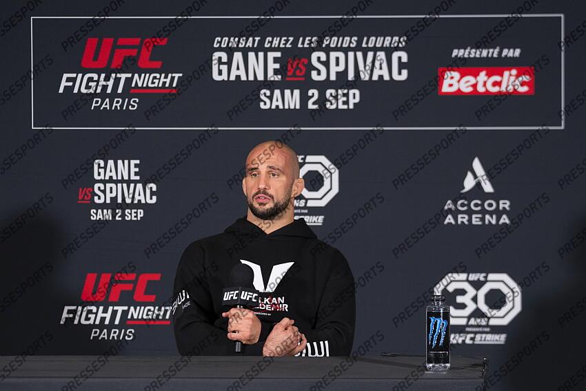 Volkan Oezdemir (CHE) pre-fight press conference at Pullman Bercy Hotel CONFERENCE DE PRESSE 