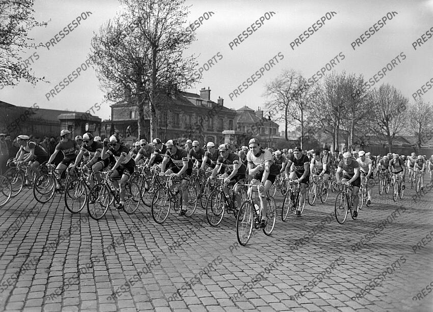 PARIS/BRUXELLES retro course Paris/Bruxelles des annees 50's 