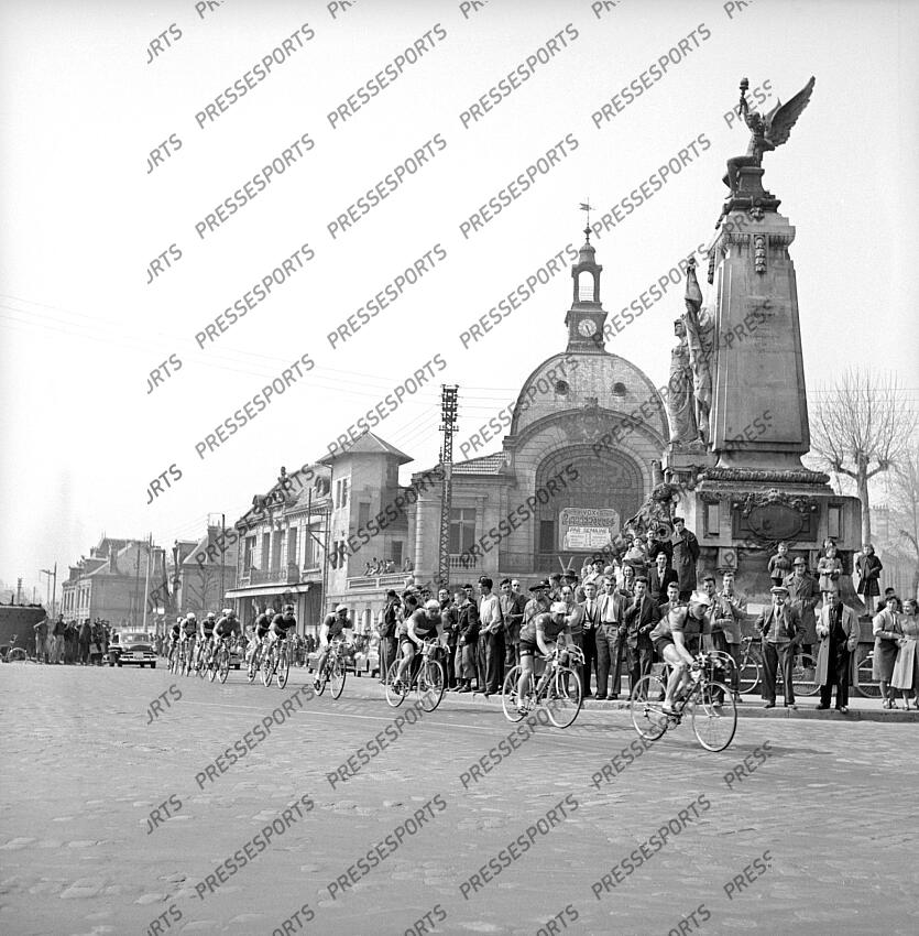 PARIS/BRUXELLES retro course Paris/Bruxelles des annees 50's 