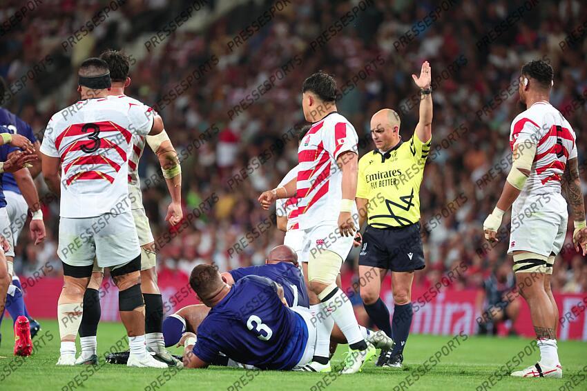 Koo (Ji-won) 3 à gauche Alo Emile (Paul) 3 au sol Sakate (Atsushi) Fakatava (Amato) 5 JAPON-SAMOA (28-22) peyper (jaco) arbitre sud africain 