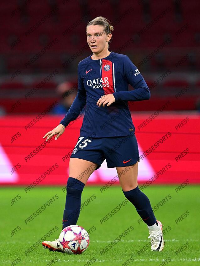 AMSTERDAM - Clare Hunt of Paris Saint-Germain during the UEFA Women's Champions League Group C match between Ajax Amsterdam and Paris Saint Germain at the Johan Cruijff ArenA on November 15, 2023 in Amsterdam, Netherlands. ANP | Hollandse Hoogte | GERRIT VAN COLOGNE (F) AJAX AMSTERDAM-(F) PSG (2-0) 