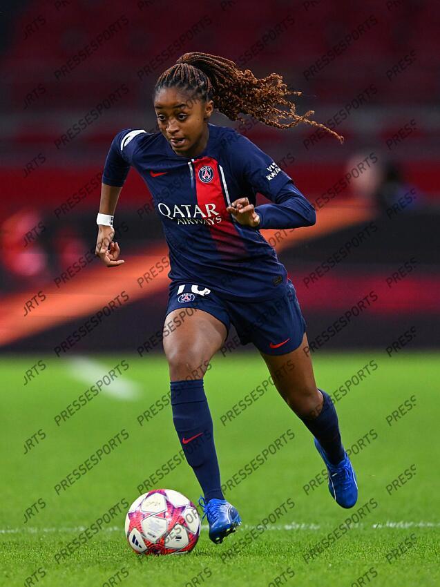 AMSTERDAM - Laurina Fazer of Paris Saint-Germain during the UEFA Women's Champions League Group C match between Ajax Amsterdam and Paris Saint Germain at the Johan Cruijff ArenA on November 15, 2023 in Amsterdam, Netherlands. ANP | Hollandse Hoogte | GERRIT VAN COLOGNE (F) AJAX AMSTERDAM-(F) PSG (2-0) 