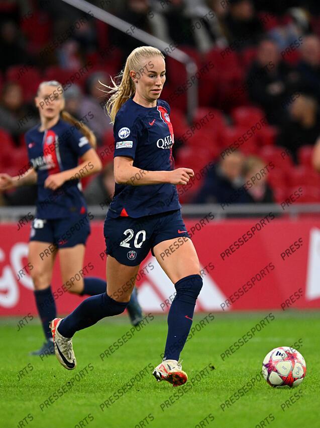 AMSTERDAM - Amalie Vangsgaard of Paris Saint-Germain. during the UEFA Women's Champions League Group C match between Ajax Amsterdam and Paris Saint Germain at the Johan Cruijff ArenA on November 15, 2023 in Amsterdam, Netherlands. ANP | Hollandse Hoogte | GERRIT VAN COLOGNE (F) AJAX AMSTERDAM-(F) PSG (2-0) 