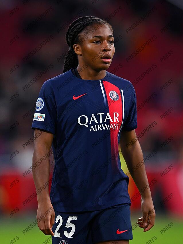 AMSTERDAM - Magnaba Folquet of Paris Saint-Germain during the UEFA Women's Champions League Group C match between Ajax Amsterdam and Paris Saint Germain at the Johan Cruijff ArenA on November 15, 2023 in Amsterdam, Netherlands. ANP | Hollandse Hoogte | GERRIT VAN COLOGNE (F) AJAX AMSTERDAM-(F) PSG (2-0) 
