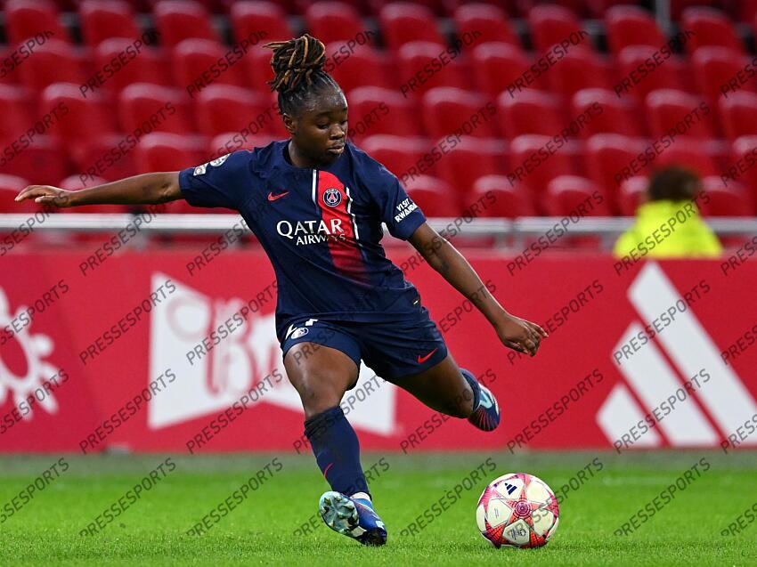 AMSTERDAM - Sandy Baltimore of Paris Saint-Germain during the UEFA Women's Champions League Group C match between Ajax Amsterdam and Paris Saint Germain at the Johan Cruijff ArenA on November 15, 2023 in Amsterdam, Netherlands. ANP | Hollandse Hoogte | GERRIT VAN COLOGNE (F) AJAX AMSTERDAM-(F) PSG (2-0) 