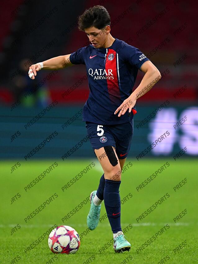 AMSTERDAM - Elisa de Almeida of Paris Saint-Germain during the UEFA Women's Champions League Group C match between Ajax Amsterdam and Paris Saint Germain at the Johan Cruijff ArenA on November 15, 2023 in Amsterdam, Netherlands. ANP | Hollandse Hoogte | GERRIT VAN COLOGNE (F) AJAX AMSTERDAM-(F) PSG (2-0) 