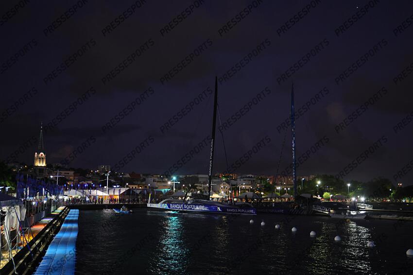 ARRIVEE TRANSAT JACQUES VABRE 2023 skippers : caudrelier (charles) israel (erwan) 