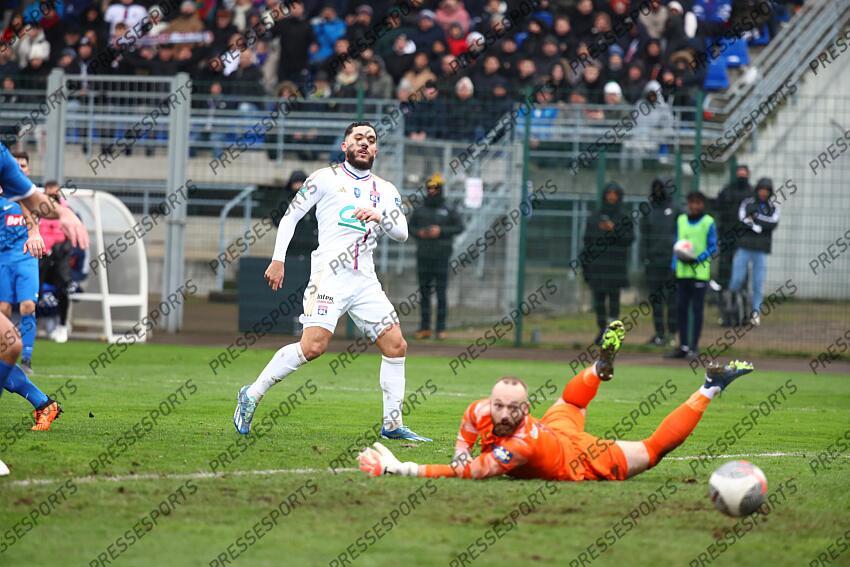 cherki (rayan) buisson (lucas) PONTARLIER-LYON (0-3) action du but de cherki 0-1, 45' 