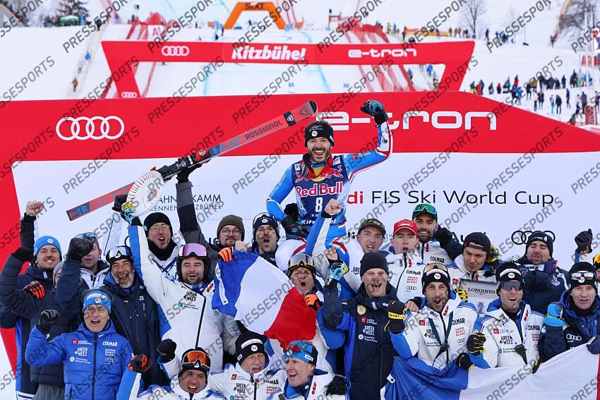 sarrazin (cyprien) - (fra) - DESCENTE HOMMES A KITZBUHEL en bas 2e en partant de la gauche : bertrand (yannick) : entraineur chretien (laurent) : coordination competitions internationales fournier bidoz (xavier) : responsable groupe vitesse L'(21/01/2024) 