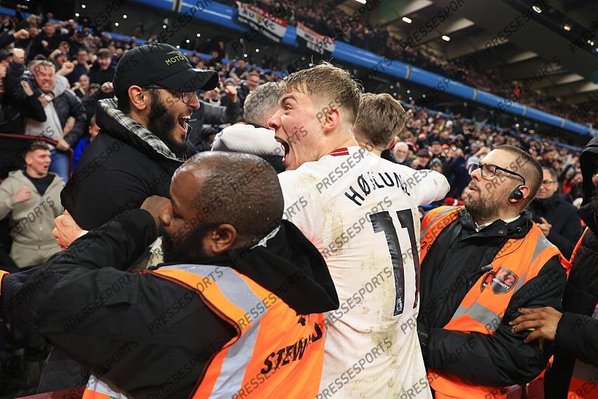 11th February 2024 - Premier League - Aston Villa v Manchester United - Rasmus Hojlund of Manchester United celebrates with the fans after his side's late winner - Photo: Simon Stacpoole / Offside. ASTON VILLA-MANCHESTER UNITED (1-2) 