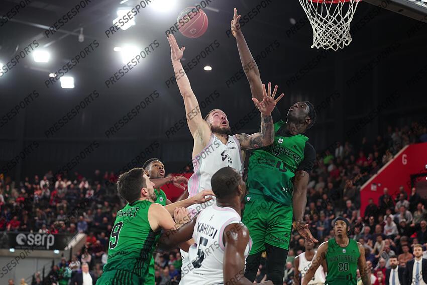 lauvergne (joffrey) fall faye (ibrahima) LYON VILLEURBANNE-NANTERRE (78-82) 
