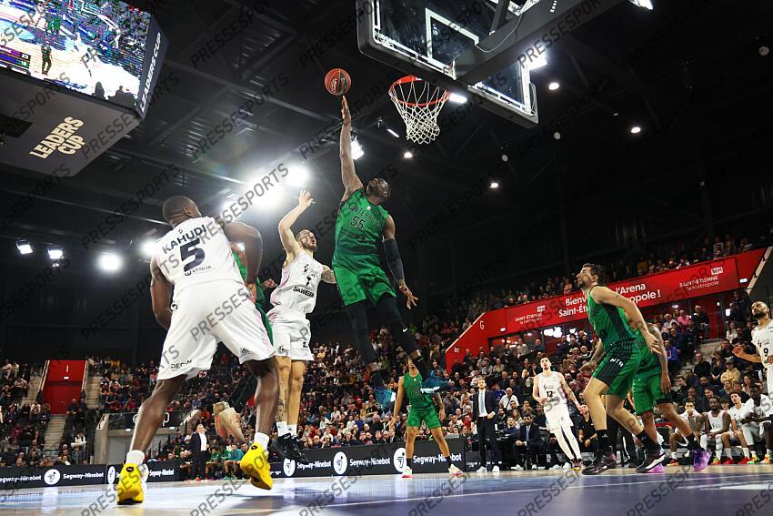 lauvergne (joffrey) ndiaye (hamady) LYON VILLEURBANNE-NANTERRE (78-82) 