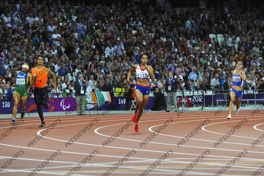 L'athlète française Assia El Hannouni, championne paralympique à Londres en 2012. Médaille d'or et Record du Monde en Catégorie T12 sur 200 m en 24”46 guidée par Gauthier Simounet Médaille d'or sur 400 m T12 : 55”39 (non guidée) JO PARALYMPIQUES LONDRES 
