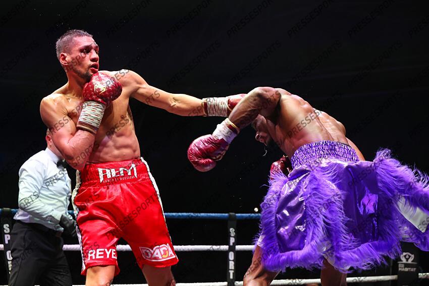 samake (bakary) (fra) short violet el mousaoui (ahmed) (fra) short rouge BAKARY SAMAKE VS AHMED EL MOUSAOUI 