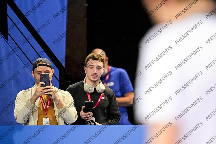 Marvin Nonone et Enzo Cordier - Univers Tennis - Open Sud de France 2024 - 02/02/2024 MAGAZINE CREATEURS DE CONTENUS smartphones en main, les créateurs de contenus sont de plus en plus nombreux à venir filmer les joueurs pendant leur entraînement 