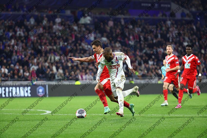 cuffaut (joffrey) lacazette (alexandre) LYON-VALENCIENNES (3-0) action du penalty (51e m) 