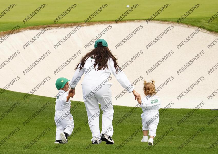 Apr 10, 2024; Augusta, Georgia, USA; during the Par 3 Contest at Augusta National Golf Club. Mandatory Credit: Rob Schumacher-USA TODAY Network concours par 3 PGA: Masters Tournament - Par 3 Contest 