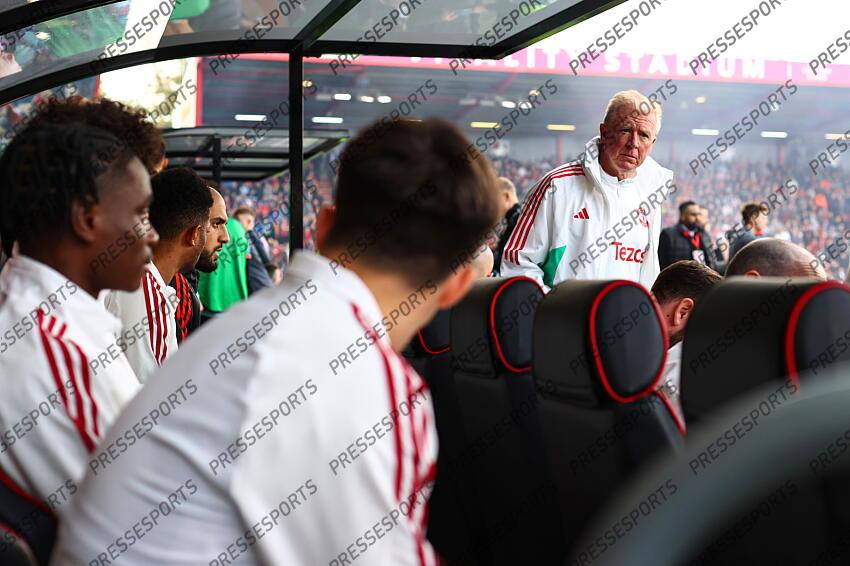 13 April 2024, Bournemouth - Premier League Football - AFC Bournemouth v Manchester United - Manchester United assistant manager Steve McClaren - Photo: Charlotte Wilson / Offside. BOURNEMOUTH-MANCHESTER UNITED (2-2) 