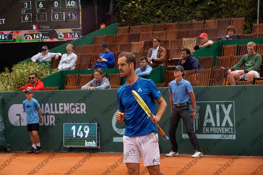 30/04/2024 - Tennis - Richard Gasquet (France) célèbre sa victoire sur son compatriote Harold Mayot (France) lors des 16es de finale de l'Open Pays d'Aix d'Aix-en-Provence (France) comptant pour un Challenger 175 ATP. OPEN PAYS D'AIX 