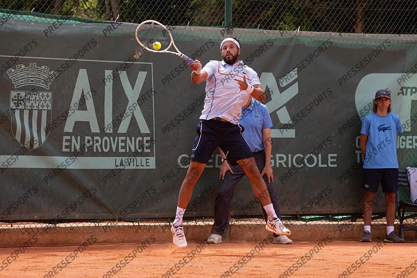 Tennis - 29/04/2024 - Valentin Lokoli of France loose at the first round of the Open Pays d'Aix of Aix-en-Provence, France, for the Challenger 250 ATP. OPEN PAYS D'AIX 