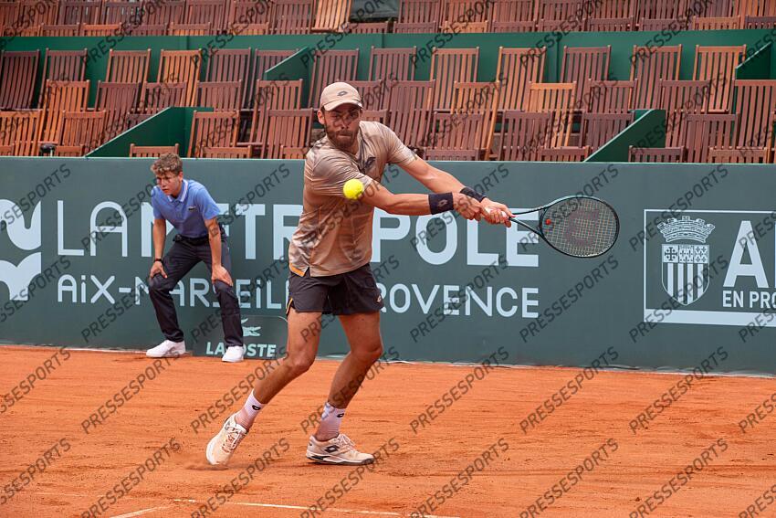 Benjamin Bonzi of France loose at the first round of the Open Pays d'Aix, at Aix-en-Provence, the 29/04/2024, battleing for a Challenger 250 ATP in France. OPEN PAYS D'AIX 