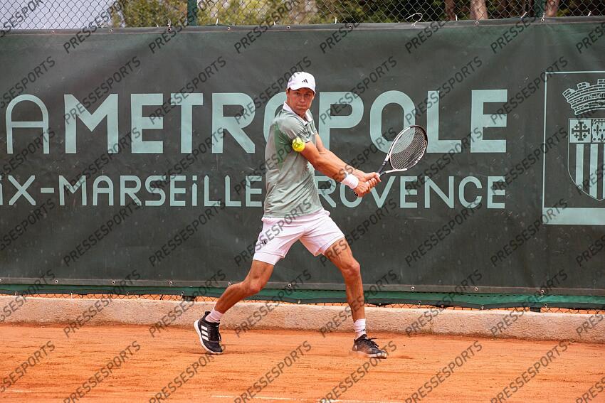 Gabriel Debru of France in action against Valentin Vacherot of Monaco during the Open Pays d'Aix, Challenger ATP250, the tournament of Aix-en-Provence, France, the 29/04/2024 OPEN PAYS D'AIX 