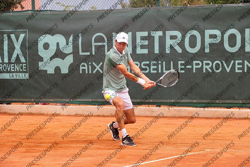 Gabriel Debru of France in action against Valentin Vacherot of Monaco during the Open Pays d'Aix, Challenger ATP250, the tournament of Aix-en-Provence, France, the 29/04/2024 OPEN PAYS D'AIX 