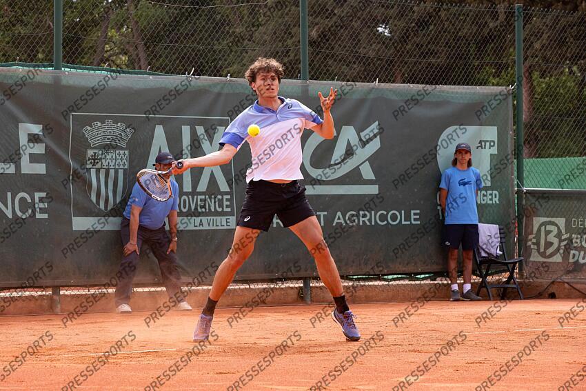 Tennis - 29/04/2024 - Clement Chidekh from France, he's the last french player to loose at the first round of the Challenger 175 of the Open Pays d'Aix, at Aix-en-Provence, France. OPEN PAYS D'AIX 