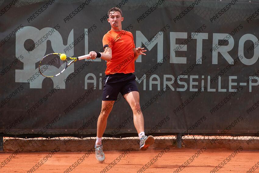 Ugo Blanchet Blanchet of France in action against Felipe Meligeni Alves of Brasil, during the Open Pays d'Aix, Challenger ATP 250, in France, at Aix-en-Provence, the 29/04/2024 OPEN PAYS D'AIX 