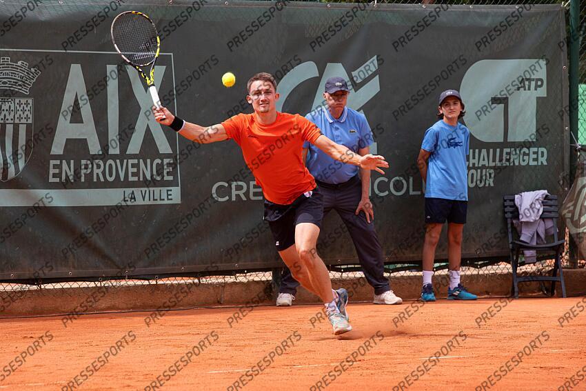Ugo Blanchet Blanchet of France in action against Felipe Meligeni Alves of Brasil, during the Open Pays d'Aix, Challenger ATP 250, in France, at Aix-en-Provence, the 29/04/2024 OPEN PAYS D'AIX 