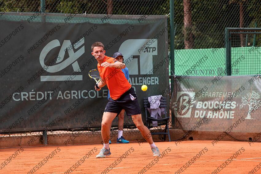 Ugo Blanchet Blanchet of France in action against Felipe Meligeni Alves of Brasil, during the Open Pays d'Aix, Challenger ATP 250, in France, at Aix-en-Provence, the 29/04/2024 OPEN PAYS D'AIX 
