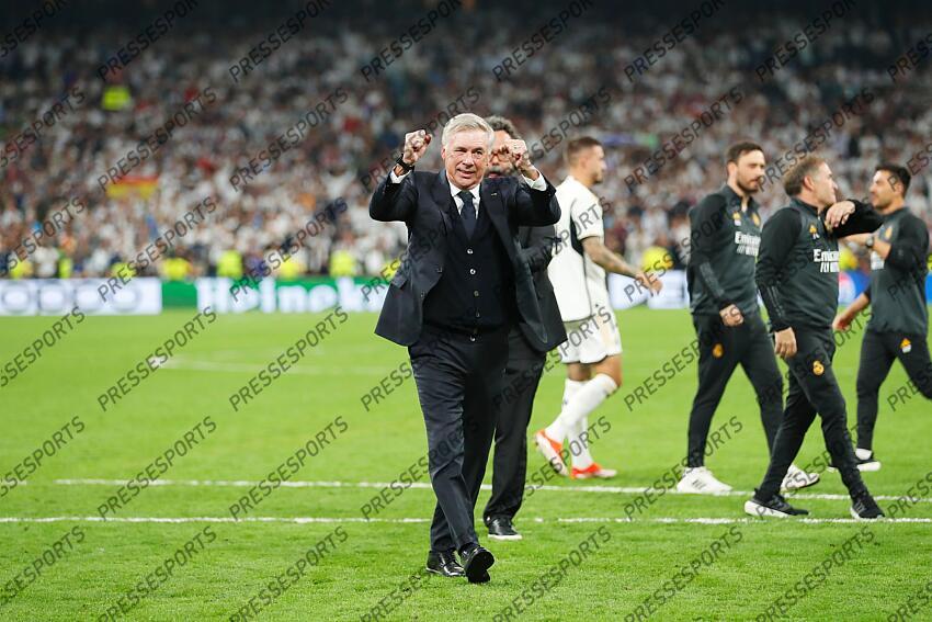 Carlo Ancelotti (Real), MAY 8, 2024 - Football / Soccer : Ancelotti celebrate after winning UEFA Champions League Semi-finals 2nd leg match between Real Madrid CF 2-1 FC Bayern Munchen at the Estadio Santiago Bernabeu in Madrid, Spain. (Photo by Mutsu Kawamori/AFLO) REAL MADRID-BAYERN MUNICH (2-1) 