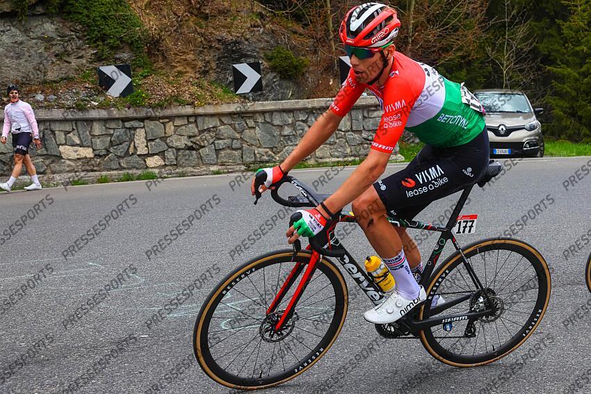 Giro d'Italia 2024 - 107th Edition - 15th stage Manerba del Garda - Livigno (Mottolino) 222 km - 19/05/2024 - Attila Valter (HUN - Team Visma - Lease a Bike) - photo Luca Bettini/SprintCyclingAgency©2024 MANERBA DEL GARDA/LIVIGNO 