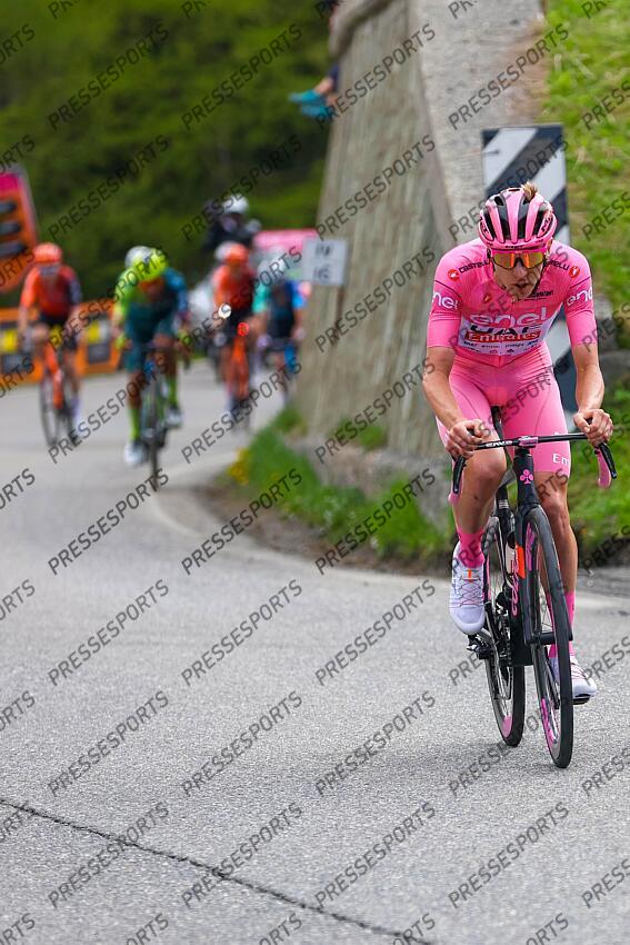 Giro d'Italia 2024 - 107th Edition - 15th stage Manerba del Garda - Livigno (Mottolino) 222 km - 19/05/2024 - Tadej Pogacar (SLO - UAE Team Emirates) - photo Luca Bettini/SprintCyclingAgency©2024 MANERBA DEL GARDA/LIVIGNO 