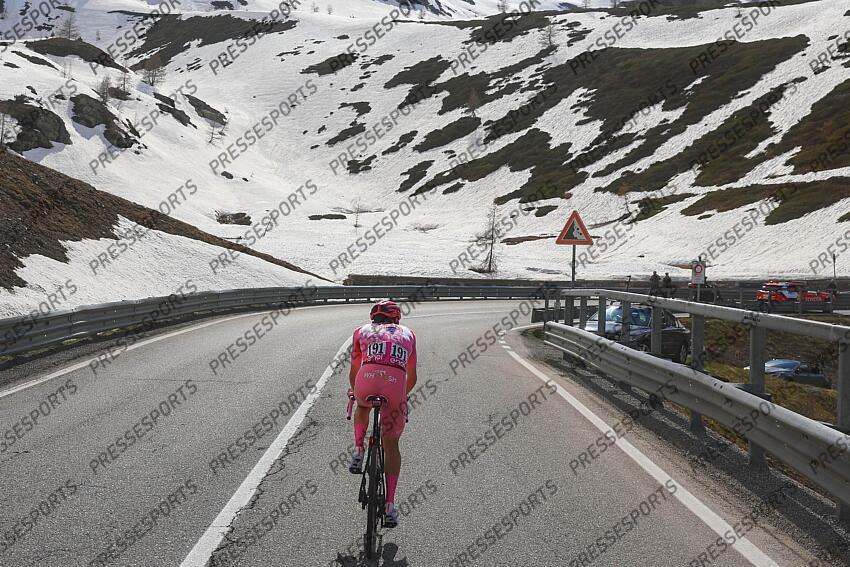 Giro d'Italia 2024 - 107th Edition - 15th stage Manerba del Garda - Livigno (Mottolino) 222 km - 19/05/2024 - Tadej Pogacar (SLO - UAE Team Emirates) - photo Luca Bettini/SprintCyclingAgency©2024 MANERBA DEL GARDA/LIVIGNO 