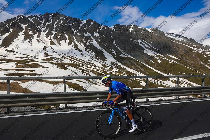 Giro d'Italia 2024 - 107th Edition - 15th stage Manerba del Garda - Livigno (Mottolino) 222 km - 19/05/2024 - Nairo Quintana (COL - Movistar Team) - photo Luca Bettini/SprintCyclingAgency©2024 MANERBA DEL GARDA/LIVIGNO 