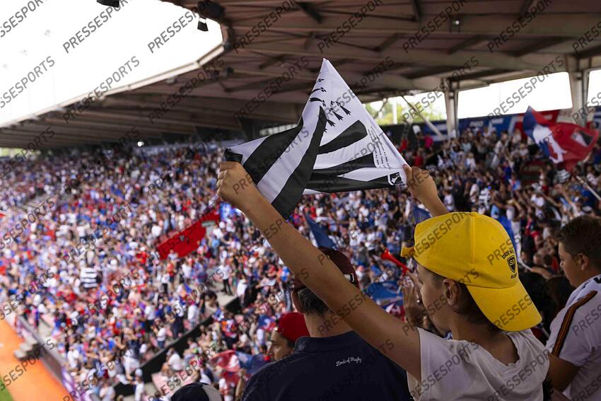 Supporters Pro D2 FC GRENOBLE - RC VANNES Stade Ernest Wallon, Toulouse VANNES-GRENOBLE (16-9) 