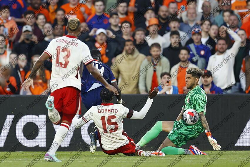 ROTTERDAM - (l-r) Derek Cornelius of Canada, Brian Brobbey of Holland, Moise Lumpungu of Canada, Canada goalkeeper Dayne St. Clair during the friendly Interland match between the Netherlands and Canada at Feyenoord Stadium de Kuip on June 6, 2024 in Rotterdam, Netherlands. ANP MAURICE VAN STEEN PAYS-BAS-CANADA (4-0) 