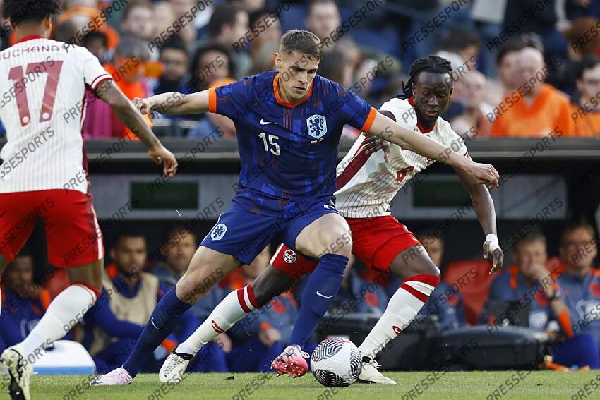 ROTTERDAM - (l-r) Tajon Buchanan of Canada, Micky van de Ven of Holland, Ismael Kone of Canada during the friendly Interland match between the Netherlands and Canada at Feyenoord Stadium de Kuip on June 6, 2024 in Rotterdam, Netherlands. ANP MAURICE VAN STEEN PAYS-BAS-CANADA (4-0) 