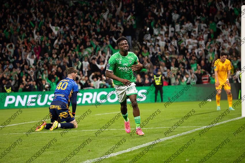 Foot - Ligue 2 (Play-offs) - ASSE - Rodez - But Mbuku ST ETIENNE-RODEZ (2-0) 
