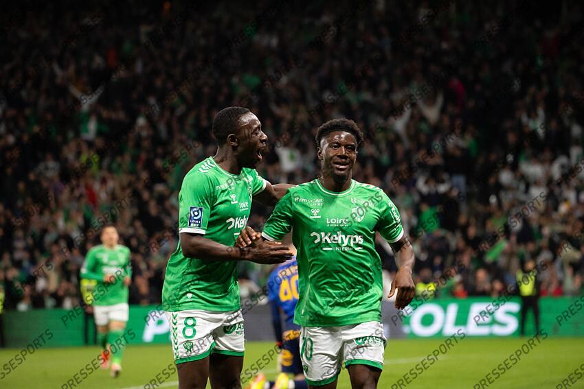 Foot - Ligue 2 (Play-offs) - ASSE - Rodez - But Mbuku ST ETIENNE-RODEZ (2-0) 