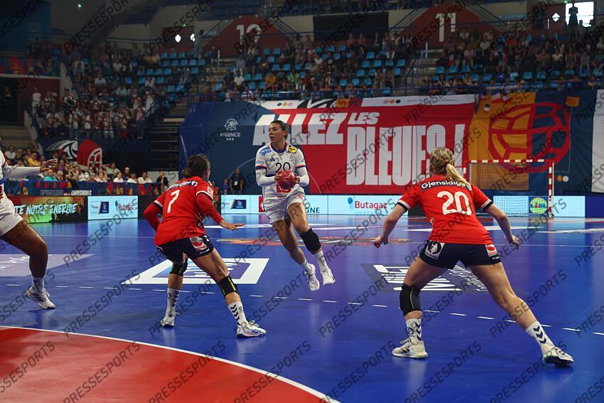 flippes (laura) FRANCE-NORVEGE (22-34) 